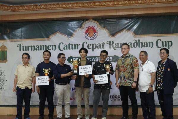 Nayaka Budhidarma Makin Siap Tatap SEA Games dengan Juara Turnamen Catur Ramadhan Cup 2025 Nayaka Budhidarma Makin Siap Tatap SEA Games dengan Juara Turnamen Catur Ramadhan Cup 2025