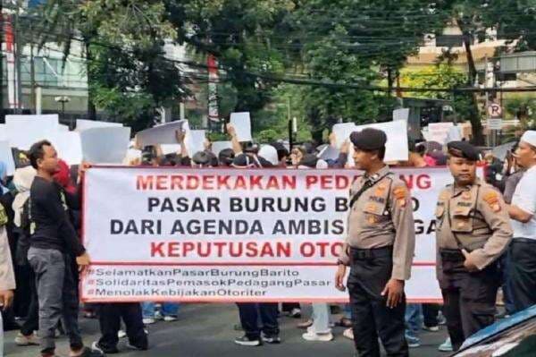 Relokasi Pasar Hewan Barito, Pedagang Dijanjikan Gratis Sewa Lapak 3 Bulan Relokasi Pasar Hewan Barito, Pedagang Dijanjikan Gratis Sewa Lapak 3 Bulan