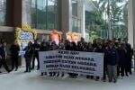 Pegawai Kemendikti Saintek Demo: Kami ASN Dibayar Negara, Bukan Babu Keluarga Pegawai Kemendikti Saintek Demo: Kami ASN Dibayar Negara, Bukan Babu Keluarga