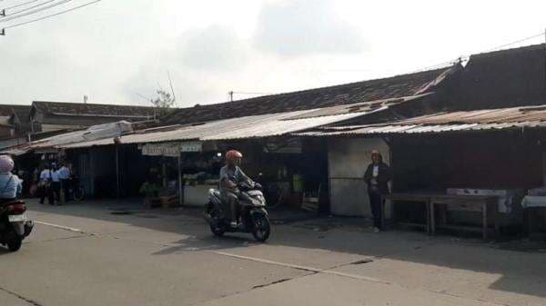 PHK Massal Buruh Sritex di Sukoharjo, Pedagang UMKM Ikut Terancam Gulung Tikar PHK Massal Buruh Sritex di Sukoharjo, Pedagang UMKM Ikut Terancam Gulung Tikar