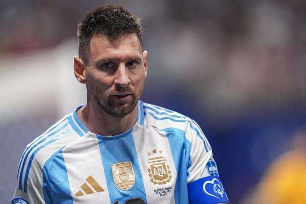 Pelatih Kanada Lempar Pujian Setinggi Langit kepada Lionel Messi: Masih Sangat Bagus, Kelas Dunia! Pelatih Kanada Lempar Pujian Setinggi Langit kepada Lionel Messi: Masih Sangat Bagus, Kelas Dunia!