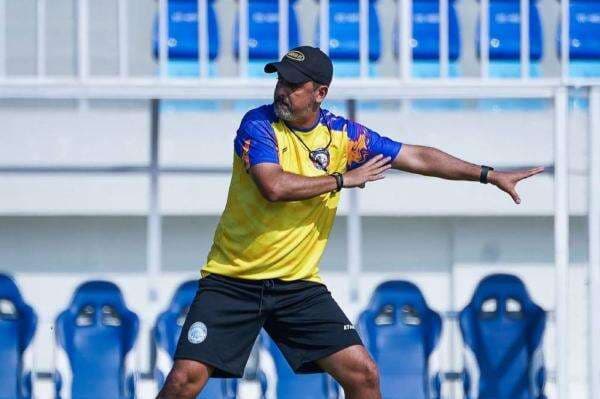 Penuhi Permintaan Pelatih, Arema FC Buka Kemungkinan Tambah Pemain Asing ke-11 Penuhi Permintaan Pelatih, Arema FC Buka Kemungkinan Tambah Pemain Asing ke-11