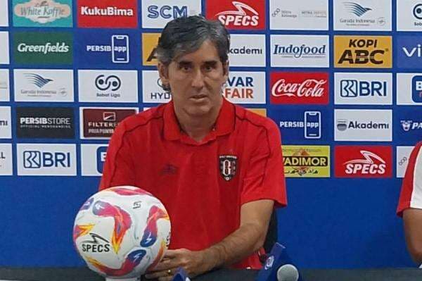 Stefano Cugurra Siap Latih Persija Jakarta Lagi, Tunggu Telepon Manajemen Klub Stefano Cugurra Siap Latih Persija Jakarta Lagi, Tunggu Telepon Manajemen Klub