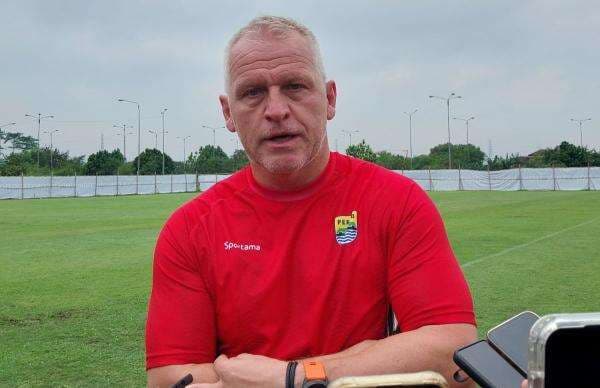 Masuk Tim Kepelatihan Bojan Hodak, Mario Jozic Siap Perkuat Pertahanan Persib Bandung Masuk Tim Kepelatihan Bojan Hodak, Mario Jozic Siap Perkuat Pertahanan Persib Bandung