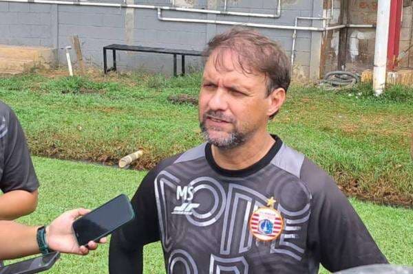 Pelatih Persija Ungkap Kondisi Terkini Gustavo Almeida jelang Lawan Persis Solo Pelatih Persija Ungkap Kondisi Terkini Gustavo Almeida jelang Lawan Persis Solo