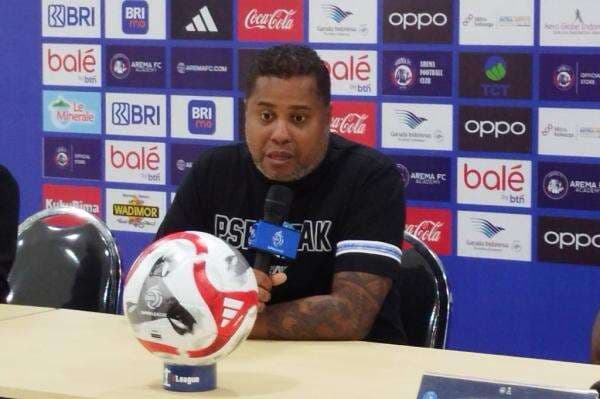 Pelatih PSBS Biak Kritik Wasit Jepang usai Dibantai Arema FC, Bingung VAR Tak Digunakan Pelatih PSBS Biak Kritik Wasit Jepang usai Dibantai Arema FC, Bingung VAR Tak Digunakan