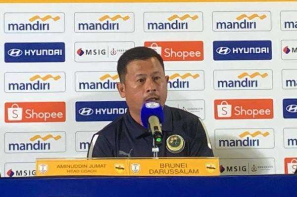 Pelatih Brunei Minta Pemainnya Belajar dari Jens Raven Cs, Sebut Timnas Indonesia U-23 Tim Besar! Pelatih Brunei Minta Pemainnya Belajar dari Jens Raven Cs, Sebut Timnas Indonesia U-23 Tim Besar!