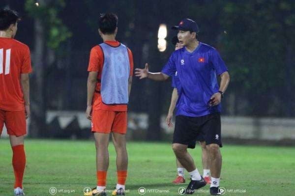 Piala AFF U-23 2025: Vietnam Incar Trofi Ketiga Beruntun di Indonesia Piala AFF U-23 2025: Vietnam Incar Trofi Ketiga Beruntun di Indonesia
