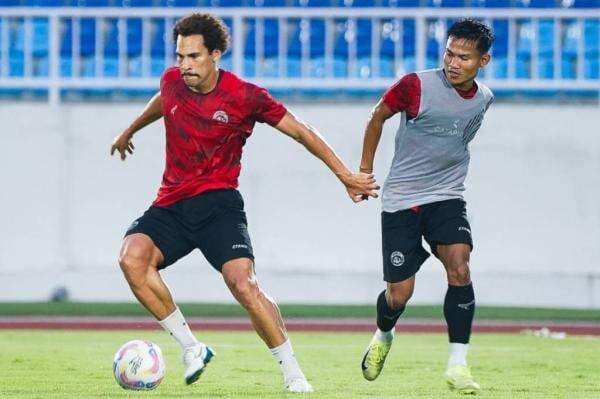 Tanpa Pelatih Kepala, Arema FC Tancap Gas Jelang Piala Presiden 2025 Tanpa Pelatih Kepala, Arema FC Tancap Gas Jelang Piala Presiden 2025