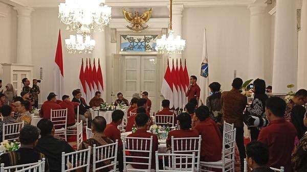 Dijamu Gubernur dan Wagub di Balaikota, Pemain Persija Jakarta Minta Jaminan Laga Kandang Dijamu Gubernur dan Wagub di Balaikota, Pemain Persija Jakarta Minta Jaminan Laga Kandang