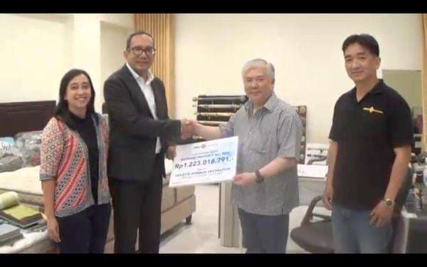 Nasabah MNC Insurance Bersyukur Terima Klaim Rp1,22 Miliar: Asuransi Sangat Penting Nasabah MNC Insurance Bersyukur Terima Klaim Rp1,22 Miliar: Asuransi Sangat Penting