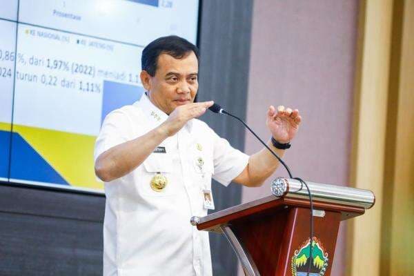 Survei Sebut Masyarakat Puas Kinerja Ahmad Luthfi- Taj Yasin, Ketua TPPD: Pemimpin Substansial! Survei Sebut Masyarakat Puas Kinerja Ahmad Luthfi- Taj Yasin, Ketua TPPD: Pemimpin Substansial!