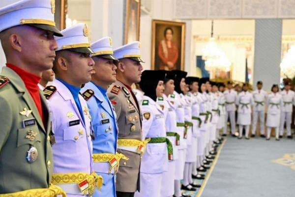 Profil Lengkap 76 Anggota Paskibraka yang Kibarkan Bendera Merah Putih di Istana Profil Lengkap 76 Anggota Paskibraka yang Kibarkan Bendera Merah Putih di Istana