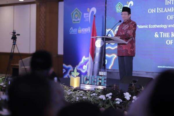 Menag Nasaruddin: Alam Bukan Objek Eksploitasi tapi Mitra Kehidupan Menag Nasaruddin: Alam Bukan Objek Eksploitasi tapi Mitra Kehidupan