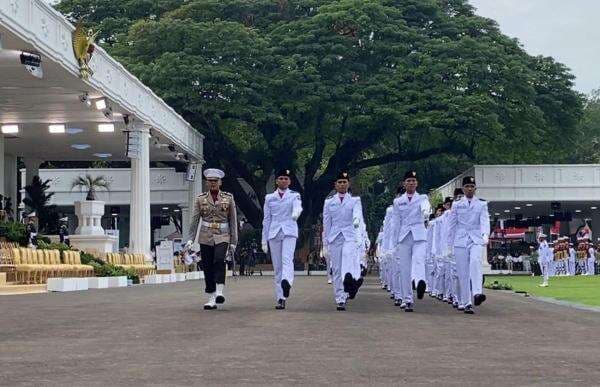 Paskibraka Tampilkan Formasi Khusus saat Gladi Bersih Upacara 17 Agustus di Istana Paskibraka Tampilkan Formasi Khusus saat Gladi Bersih Upacara 17 Agustus di Istana