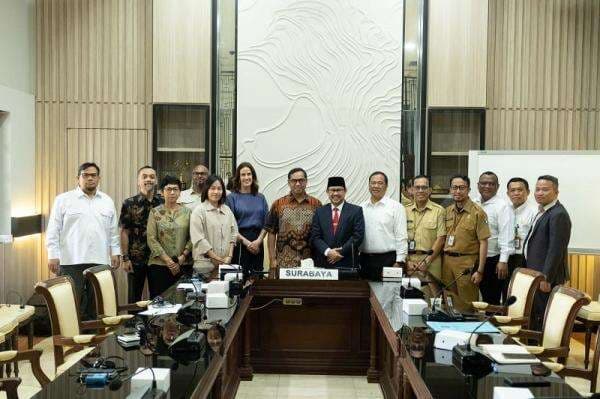 Sinergi Indonesia dan Uni Emirat Arab Tuntaskan Penanganan Sampah Plastik Sungai Sinergi Indonesia dan Uni Emirat Arab Tuntaskan Penanganan Sampah Plastik Sungai