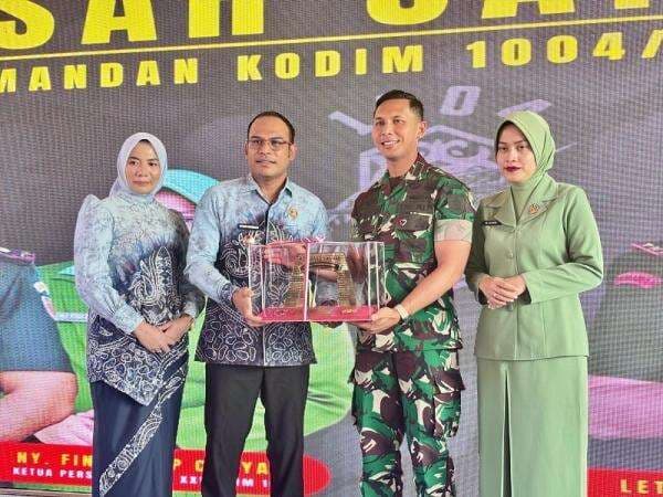 Pemkab Kotabaru Hadiri Pisah Sambut Dandim 1004/Kotabaru, Penuh Haru Pemkab Kotabaru Hadiri Pisah Sambut Dandim 1004/Kotabaru, Penuh Haru