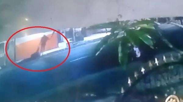 Diperiksa KPK 8 Jam, Khofifah Tegaskan Penyaluran Dana Hibah Jatim Sesuai Prosedur Diperiksa KPK 8 Jam, Khofifah Tegaskan Penyaluran Dana Hibah Jatim Sesuai Prosedur