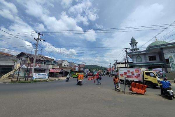 Pemudik Diimbau Waspadai 2 Titik Rawan Macet di Jalur Gentong Malangbong Garut Pemudik Diimbau Waspadai 2 Titik Rawan Macet di Jalur Gentong Malangbong Garut