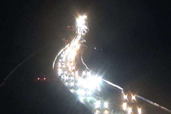 Penampakan Arus Balik Kendaraan di Tol Cipularang Malam Ini Penampakan Arus Balik Kendaraan di Tol Cipularang Malam Ini