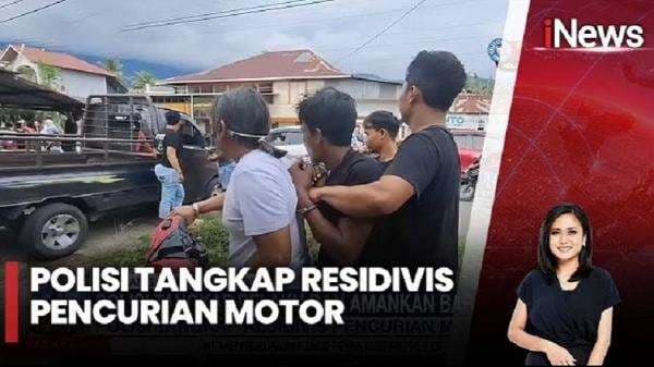 Detik-detik Polisi Menyamar Jadi Pembeli Tangkap Residivis Curanmor di Padang Detik-detik Polisi Menyamar Jadi Pembeli Tangkap Residivis Curanmor di Padang