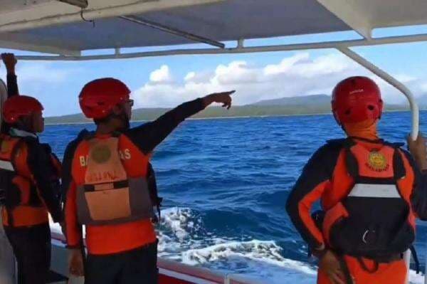 30 Penumpang Masih Hilang, Pencarian Korban KMP Tunu Pratama Jaya Dilanjutkan Hari Ini 30 Penumpang Masih Hilang, Pencarian Korban KMP Tunu Pratama Jaya Dilanjutkan Hari Ini