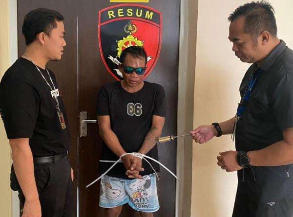 2 Pria di Solo Terekam CCTV Bobol Posko Makanan Bergizi, 1 Ditangkap 2 Pria di Solo Terekam CCTV Bobol Posko Makanan Bergizi, 1 Ditangkap