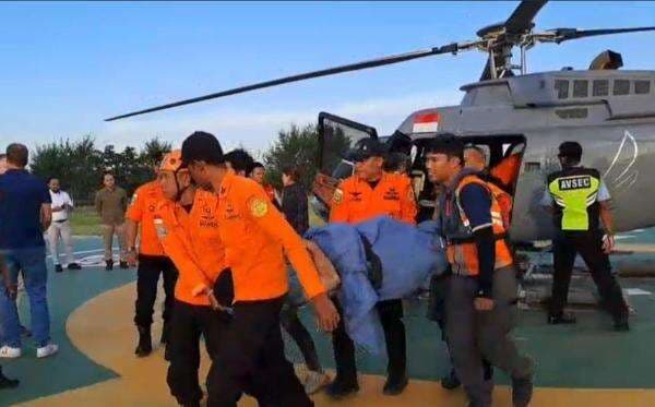 Pendaki Swiss yang Jatuh di Rinjani Berhasil Dievakuasi via Udara Pendaki Swiss yang Jatuh di Rinjani Berhasil Dievakuasi via Udara