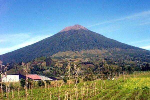 Pendakian Gunung Semeru Ditutup Sementara Saat 17 Agustus 2025, Ada Apa? Pendakian Gunung Semeru Ditutup Sementara Saat 17 Agustus 2025, Ada Apa?