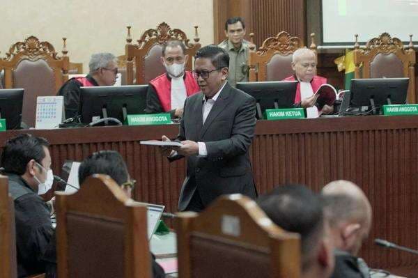 Pengacara Hasto Protes Ketua Majelis Hakim Pakai Masker Sepanjang Persidangan Pengacara Hasto Protes Ketua Majelis Hakim Pakai Masker Sepanjang Persidangan