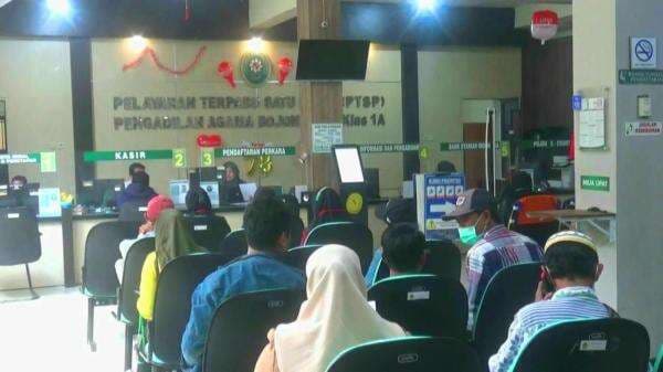 218 Anak di Bojonegoro Ajukan Pernikahan Dini, 32 di Antaranya karena Hamil Duluan 218 Anak di Bojonegoro Ajukan Pernikahan Dini, 32 di Antaranya karena Hamil Duluan