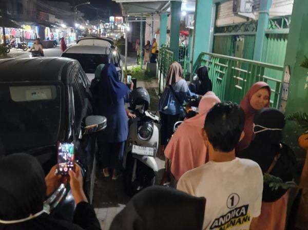 Polisi Geledah Kantor Koperasi di Banten Terkait Dugaan Penggelapan Polisi Geledah Kantor Koperasi di Banten Terkait Dugaan Penggelapan