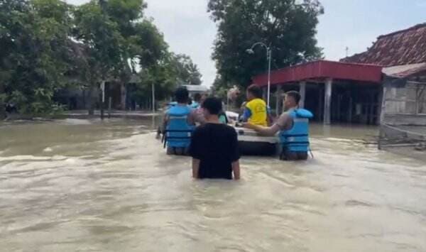 Pengungsi Banjir Demak Berkurang, Tersisa 1.498 Warga di 13 Titik