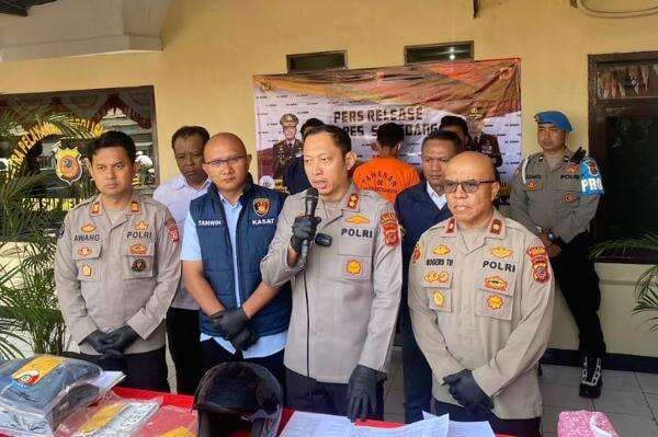 Pria Ini Tipu Mahasiswa Modus Minta Tolong, 14 Orang Jadi Korban Pria Ini Tipu Mahasiswa Modus Minta Tolong, 14 Orang Jadi Korban