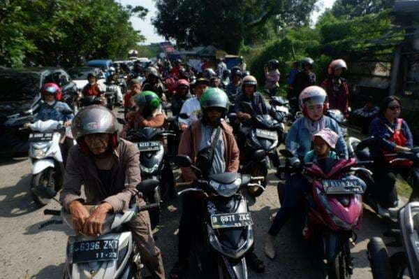 Penjualan Motor Maret 2025 Anjlok! Target 6,5 Juta Unit Tidak Tercapai? Penjualan Motor Maret 2025 Anjlok! Target 6,5 Juta Unit Tidak Tercapai?