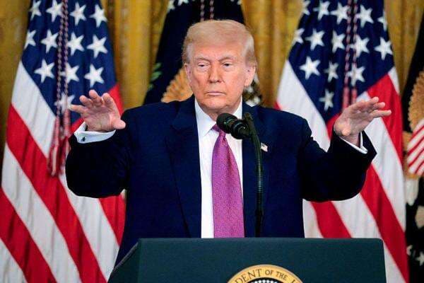 Trump Dibuat Was-was Soal Selat Hormuz: Ancam Produsen Jaga Harga Minyak Tetap Rendah Trump Dibuat Was-was Soal Selat Hormuz: Ancam Produsen Jaga Harga Minyak Tetap Rendah