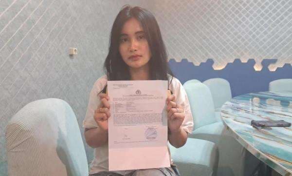 Serli KDI Lapor Polisi, Mengaku Jadi Korban Penganiayaan di Sampang Serli KDI Lapor Polisi, Mengaku Jadi Korban Penganiayaan di Sampang