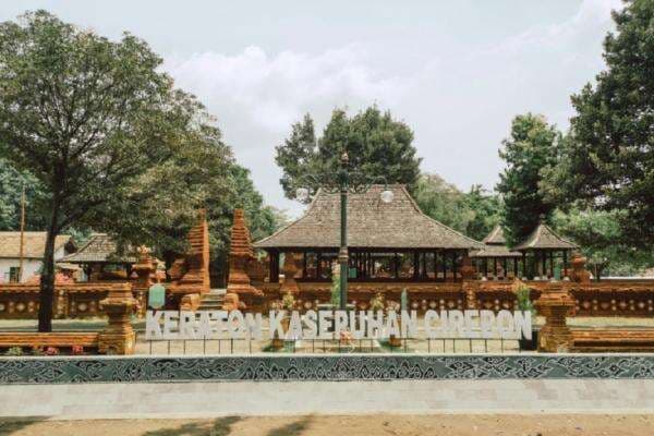 Penyebab Utama Keruntuhan Kerajaan Cirebon: Sejarah, Dampak, dan Peninggalan Bersejarah Lengkap Penyebab Utama Keruntuhan Kerajaan Cirebon: Sejarah, Dampak, dan Peninggalan Bersejarah Lengkap