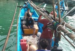 Perahu Terbalik Dihantam Ombak, 3 Nelayan Terombang-ambing di Laut Gunungkidul