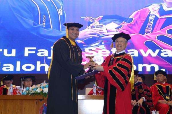 Wisuda UPH 2025, 1.921 Lulusan Diutus untuk Jadi Pemimpin Berintegritas dan Berdampak Wisuda UPH 2025, 1.921 Lulusan Diutus untuk Jadi Pemimpin Berintegritas dan Berdampak