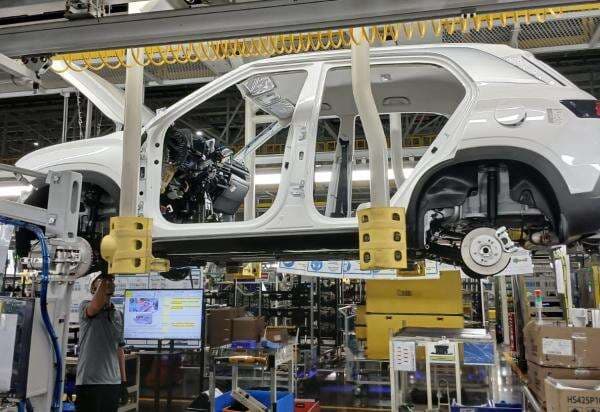 Keliling 3 Pabrik Hyundai, Intip Proses Pembuatan Baterai hingga Jadi Mobil Listrik Keliling 3 Pabrik Hyundai, Intip Proses Pembuatan Baterai hingga Jadi Mobil Listrik