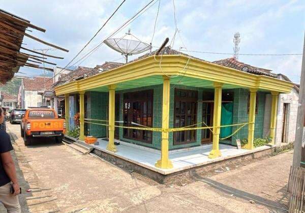 Diduga Dirampok, Nenek di Malang Tewas Bersimbah Darah Diduga Dirampok, Nenek di Malang Tewas Bersimbah Darah