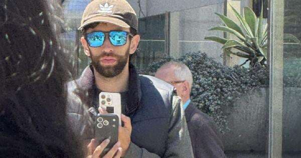 iPhone 17 Pro untuk Pertama Kalinya Terlihat di Publik, Ini Penampakannya iPhone 17 Pro untuk Pertama Kalinya Terlihat di Publik, Ini Penampakannya