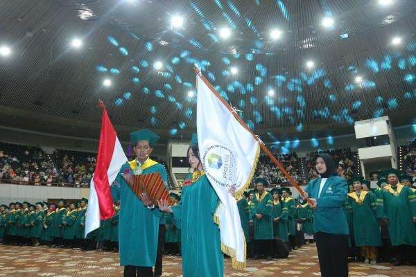 Perbanas Institute Wisuda 935 Mahasiswa, Tekankan Pentingnya Kemampuan Adaptasi Perbanas Institute Wisuda 935 Mahasiswa, Tekankan Pentingnya Kemampuan Adaptasi