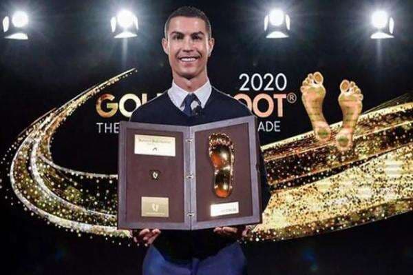 Perbandingan Trofi Cristiano Ronaldo dan Lionel Messi, 1 Piala yang La Pulga Tak Bisa Juara hingga Kiamat Perbandingan Trofi Cristiano Ronaldo dan Lionel Messi, 1 Piala yang La Pulga Tak Bisa Juara hingga Kiamat