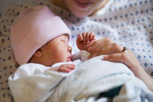 Perempuan 19 Tahun Ini Lahirkan Anak Ke-5, Dokter Tegur Suaminya: Kamu Tak Kasihan Padanya? Perempuan 19 Tahun Ini Lahirkan Anak Ke-5, Dokter Tegur Suaminya: Kamu Tak Kasihan Padanya?