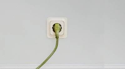 Perhatian! Ternyata Ini Bahaya Tidak Cabut Colokan Listrik Setelah Tidak Dipakai Perhatian! Ternyata Ini Bahaya Tidak Cabut Colokan Listrik Setelah Tidak Dipakai