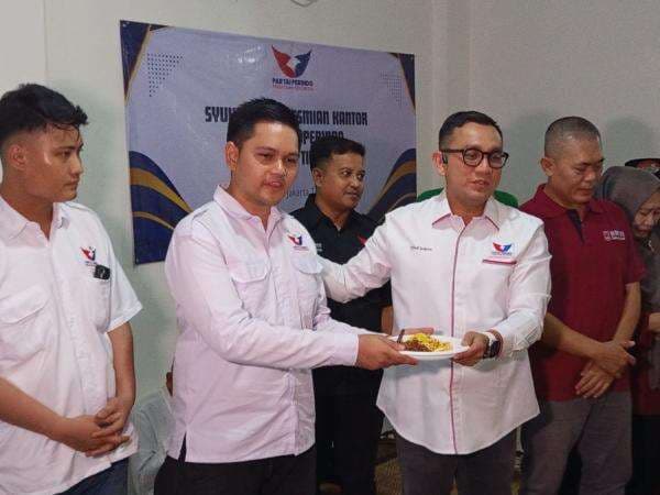 Perindo DPD Jaktim Resmikan Kantor Baru, Ketua DPW DKI: Semoga Bisa Lahirkan Kader Tembus Parlemen Perindo DPD Jaktim Resmikan Kantor Baru, Ketua DPW DKI: Semoga Bisa Lahirkan Kader Tembus Parlemen