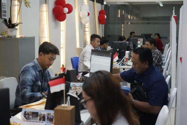 Peringati HUT ke-80 RI, Kantor Imigrasi Surabaya Gelar Layanan Paspor Merdeka Peringati HUT ke-80 RI, Kantor Imigrasi Surabaya Gelar Layanan Paspor Merdeka