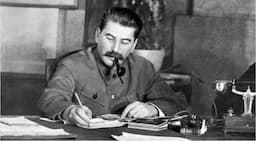 Peristiwa 6 Mei, Josef Stalin Jadi PM Rusia Seumur Hidup